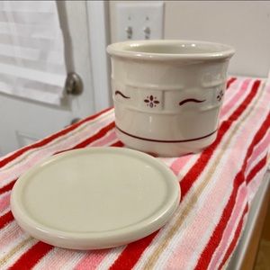 Longaberger Cream Ceramic 1 Pint Crock Red Trim Matching Lid Collectible